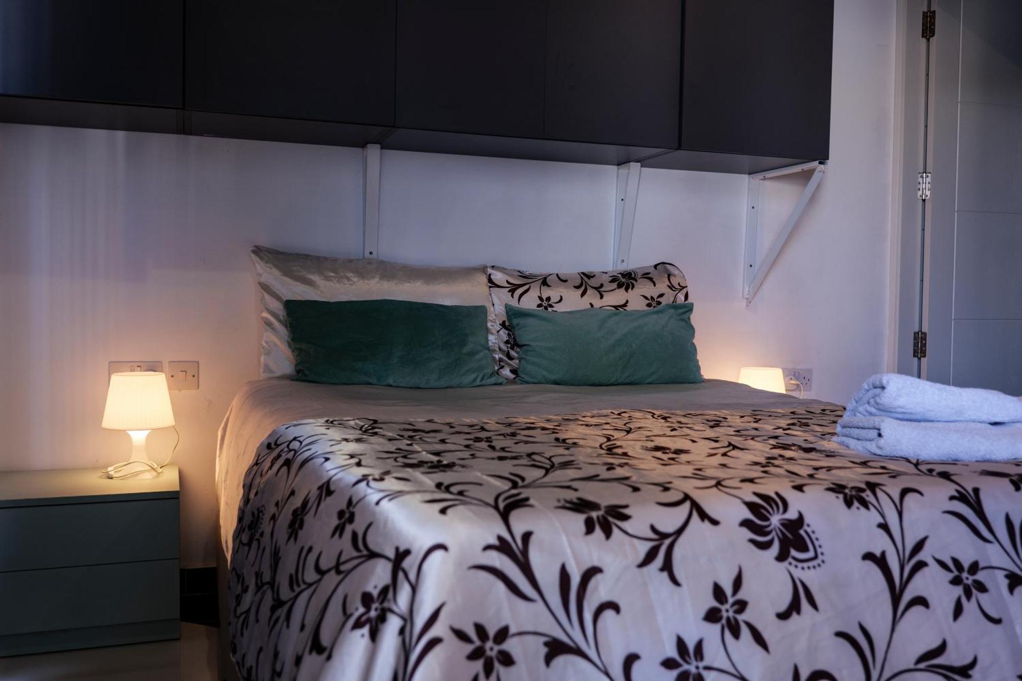 Paceville Sea View Penthouse With Jacuzzi! St. Julian's Exterior foto