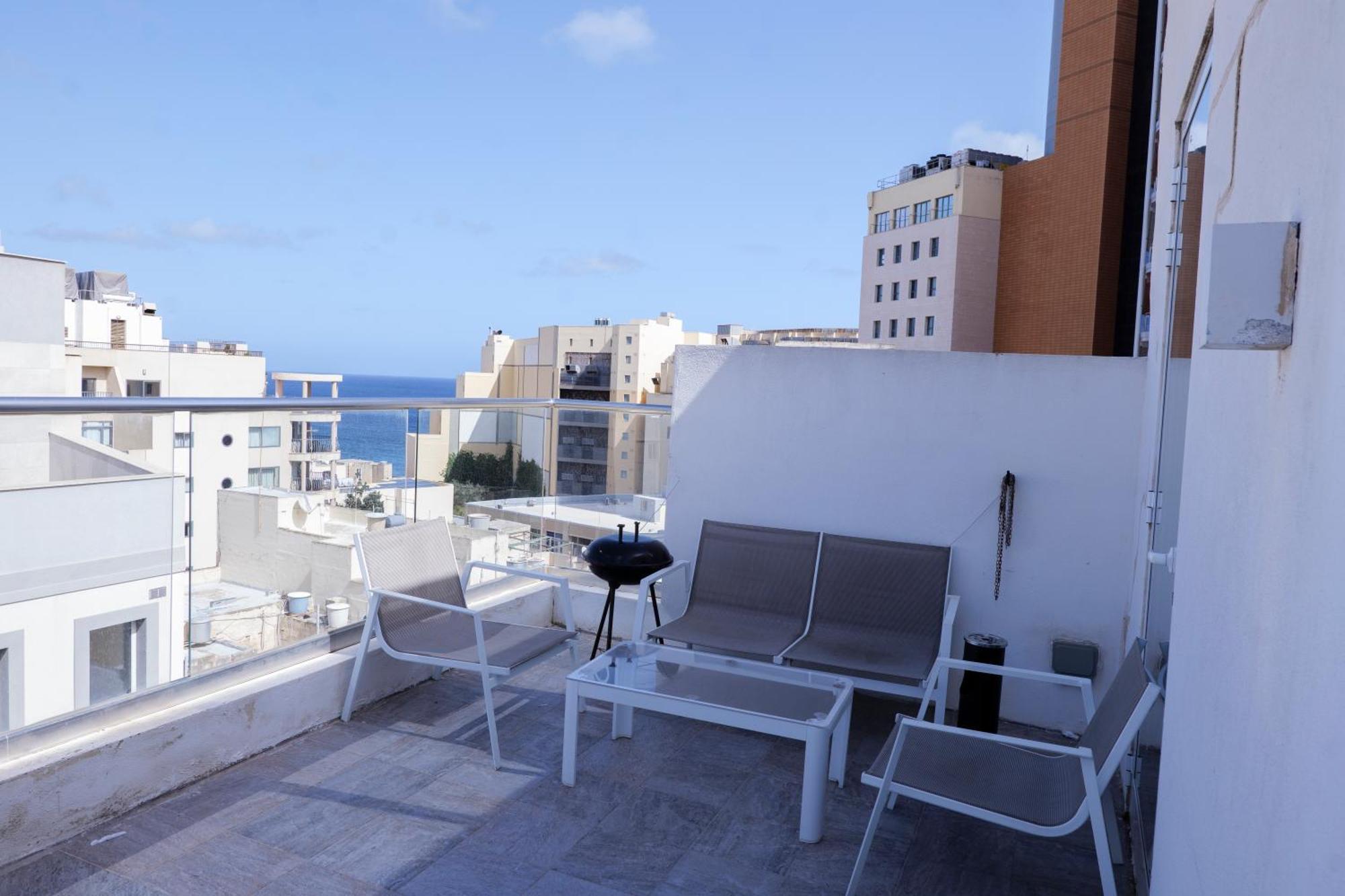 Paceville Sea View Penthouse With Jacuzzi! St. Julian's Exterior foto